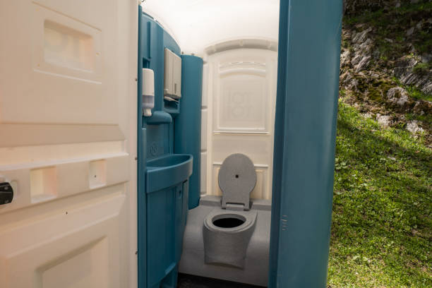 Best Porta potty rental for parties  in Sharon, WI